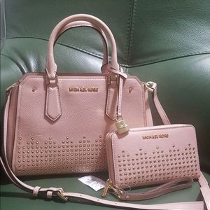 New Michael Kors Purse and Wristlet/Wallet